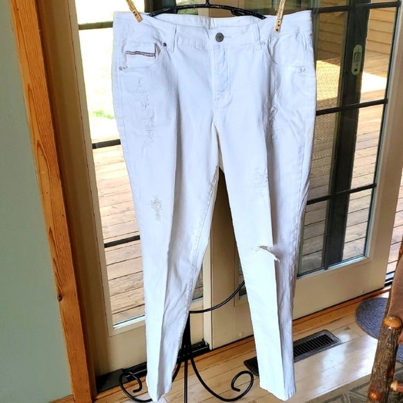 Jag Jeans Girlfriend White Sz. 14 Distressed High Rise Jeans - Picture 1 of 13